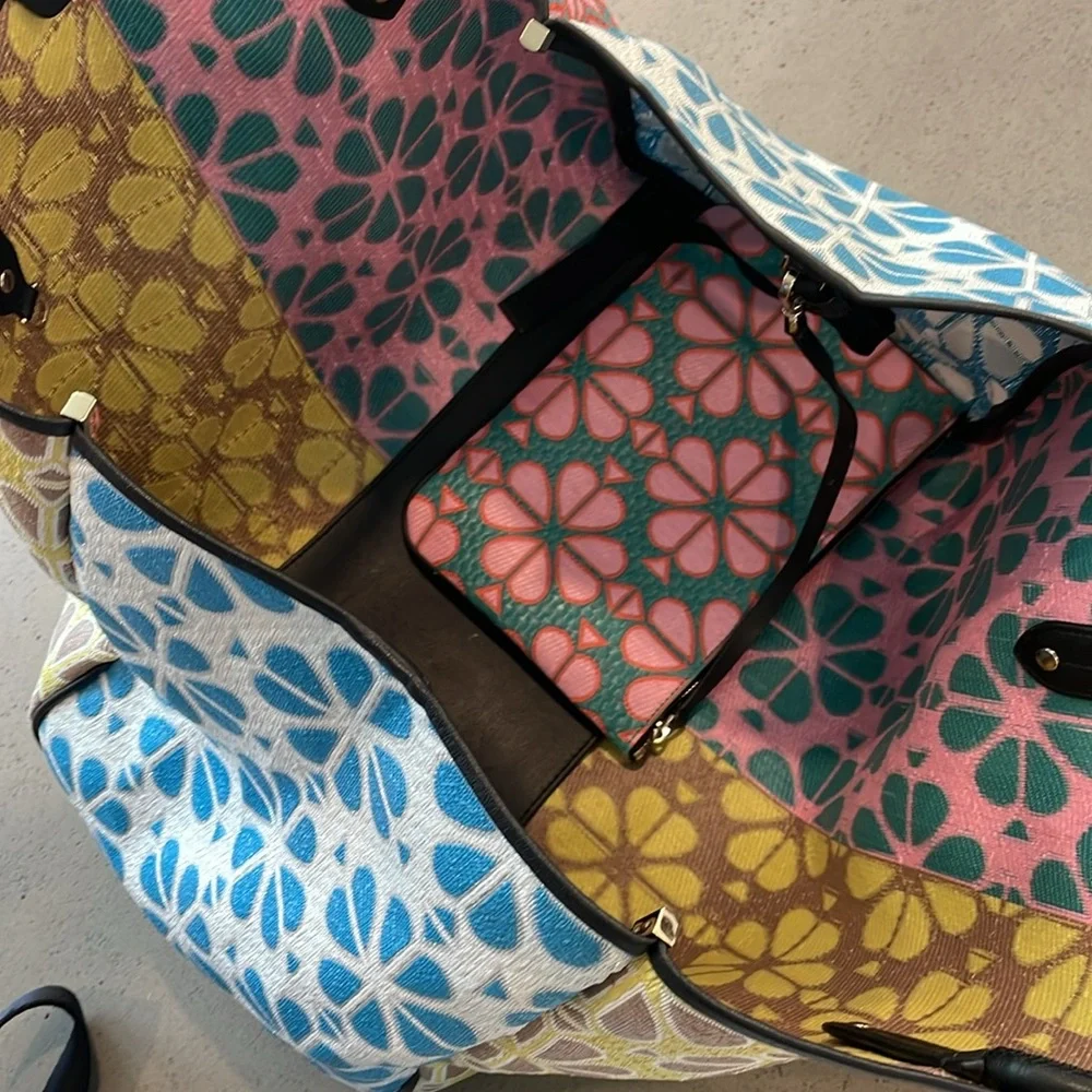 Kate Spade Everything Flower Tote - Picture 12 of 13